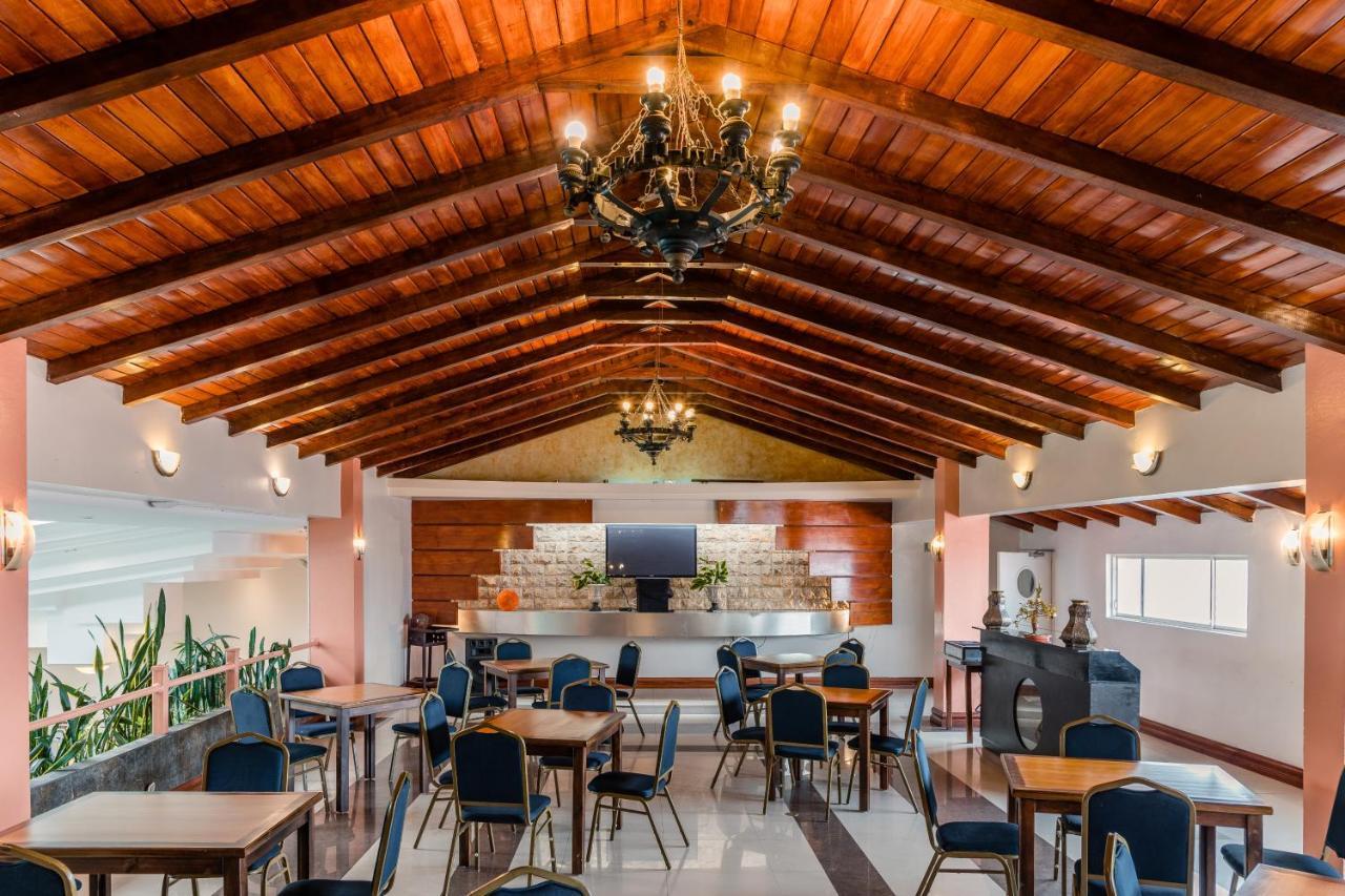 Hotel Libertador Loja Kültér fotó