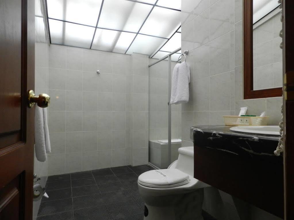 Hotel Libertador Loja Kültér fotó